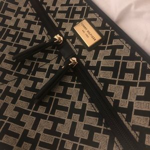 Tommy Hilfiger Small Crossbody Bag